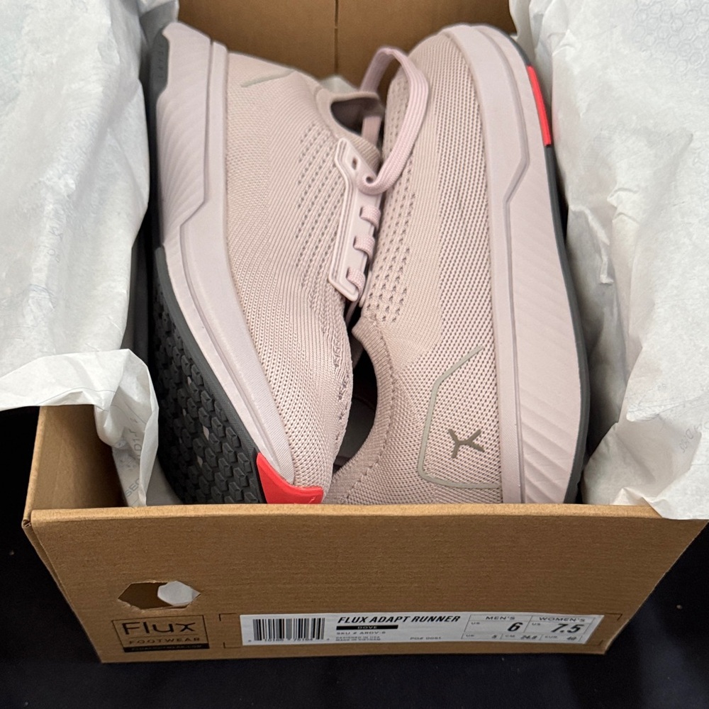 Flux Adapt Runners size 7.5 Dove